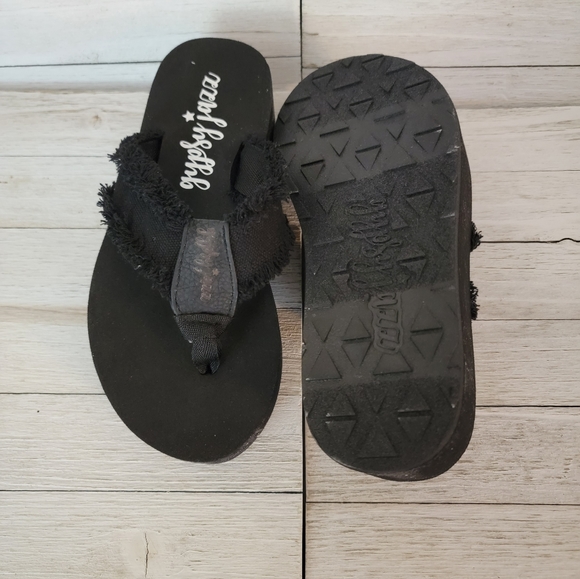 40% OFF SALE-GYPSY JAZZ- GEEZ BLACK PLATFORM FLIP FLOPS - Picture 6 of 6